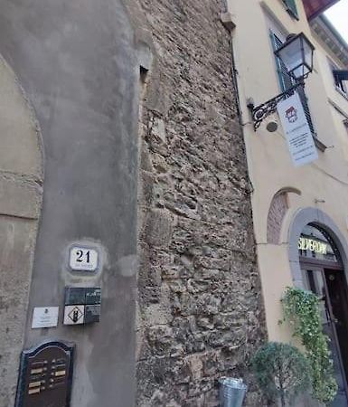 Appartamento Torre Della Buca 普拉托 外观 照片
